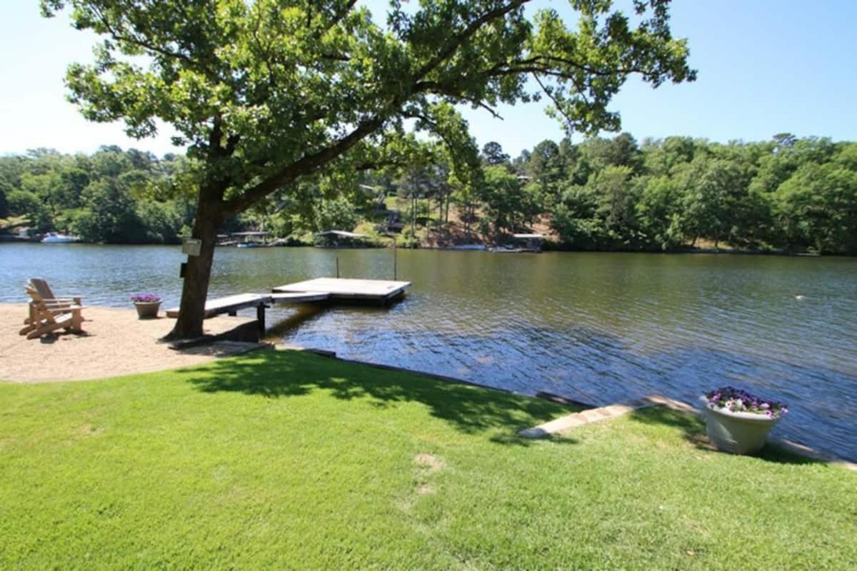 #02 - Unique Lakeside Studio Cottage- Pet Friendly Hot Springs Luaran gambar