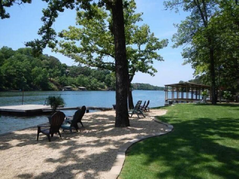 #02 - Unique Lakeside Studio Cottage- Pet Friendly Hot Springs Luaran gambar